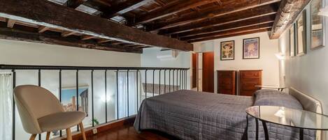 1 室のベッドルーム、アイロン / アイロン台、ベッドシーツ