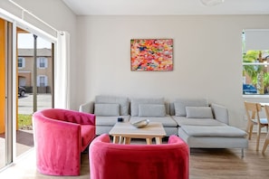 Smart-TV, Tischtennisplatte