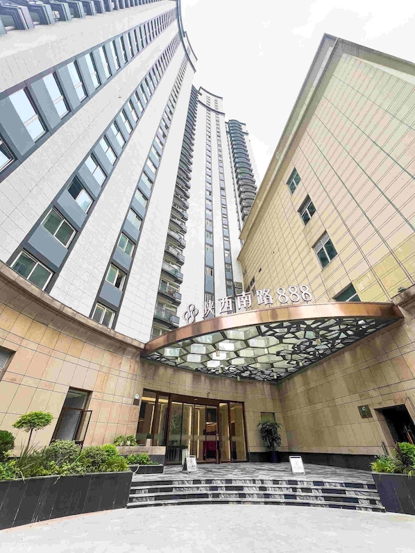 Exterior - Tyms APT Hengshan RD Near IAPM K11 Line9 (Shanghai)