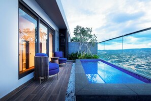 ห้องจูเนียร์สวีท, สระว่ายน้ำส่วนตัว | ตู้นิรภัยในห้องพัก, Wi-Fi ฟรี, ผ้าปูที่น  อน