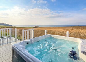 Bañera de hidromasaje al aire libre
