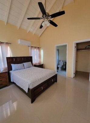 3 عدّة غرف نوم ومكواة/لوح كي وواي فاي مجانًا وملاءات أسرّة