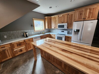 Riverside Retreat Near Town w Sauna, sleeps 8, Views & Abundant Activities!