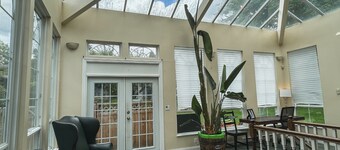  Vancouver Private 3 bedrooms 3 bathroom,  5 Min to airport, 15 min to Downtown