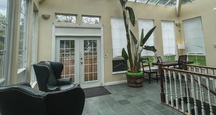 Vancouver Private 3 bedrooms 3 bathroom, 5 Min to airport, 15 min to Downtown
