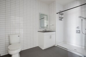 ヘアドライヤー、タオル