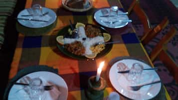Family Tent | Bilik Mandi | Pancuran mandi, selipar, tuala disediakan