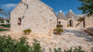Unclassified image, 3 of 33, button - Authentic Apulian Reatreat inside Trulli with private pool (Castellana Grotte)