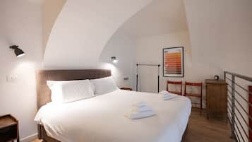 2 camere, una scrivania, Wi-Fi, lenzuola