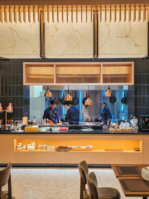 Bao gồm bữa sáng buffet hàng ngày