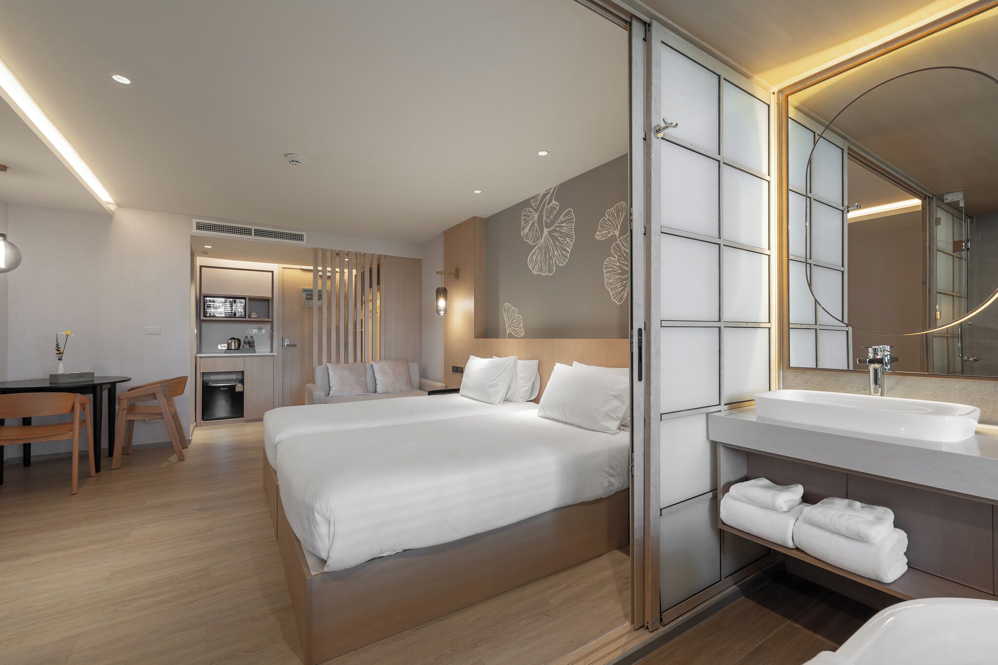 One Deluxe King Bed (Japanese Style) | Memory foam beds, in-room safe, desk, laptop workspace