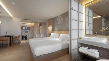 One Deluxe King Bed (Japanese Style) | Memory foam beds, in-room safe, desk, laptop workspace