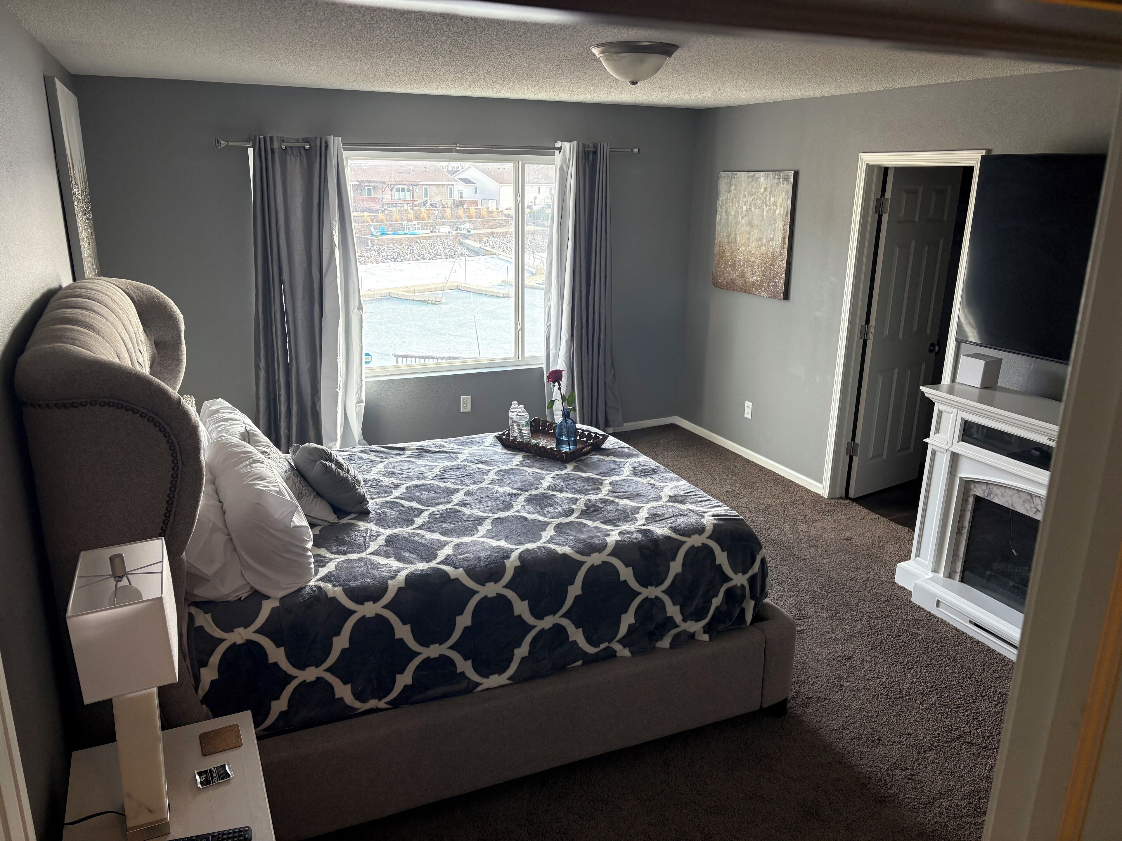 3 soverom, skrivebord, reiseseng for barn og wi-fi