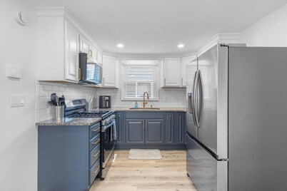 Amazing 3BR Wildermere Beach Retreat, with Jacuzzi