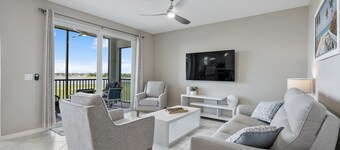 Charming 2-bedroom condo with WiFi, AC in enchanting Punta Gorda