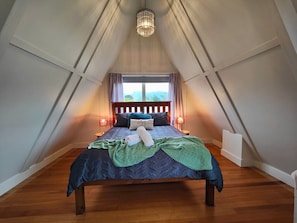 3 habitaciones, tabla de planchar con plancha, cuna de viaje y wifi