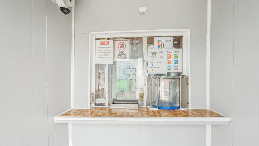 Flint Motel by OYO MI Near I-475