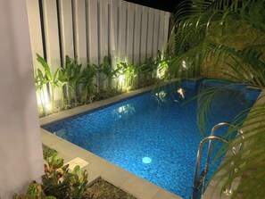 Kolam renang terbuka 