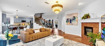 Luxe Group stay 3000 SQ FT with Theater, Games & Outdoor Entertainment