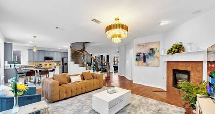 Luxe Group stay 3000 SQ FT with Theater, Games & Outdoor Entertainment