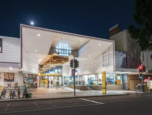 المنشأة من الخارج