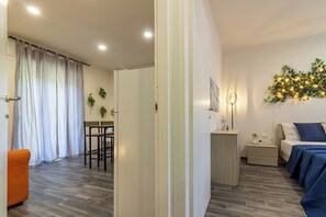 2 slaapkamers, een strijkplank/strijkijzer, wifi, beddengoed