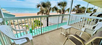 Ocean Front well furnished 1-bedroom condo with great view!