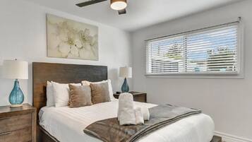 4 bedrooms, desk, iron/ironing board, travel crib