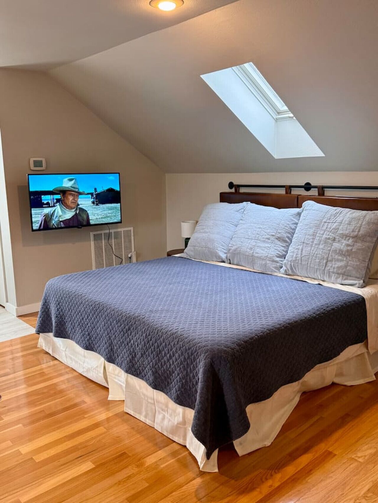 1 bedroom, iron/ironing board, travel crib, free WiFi