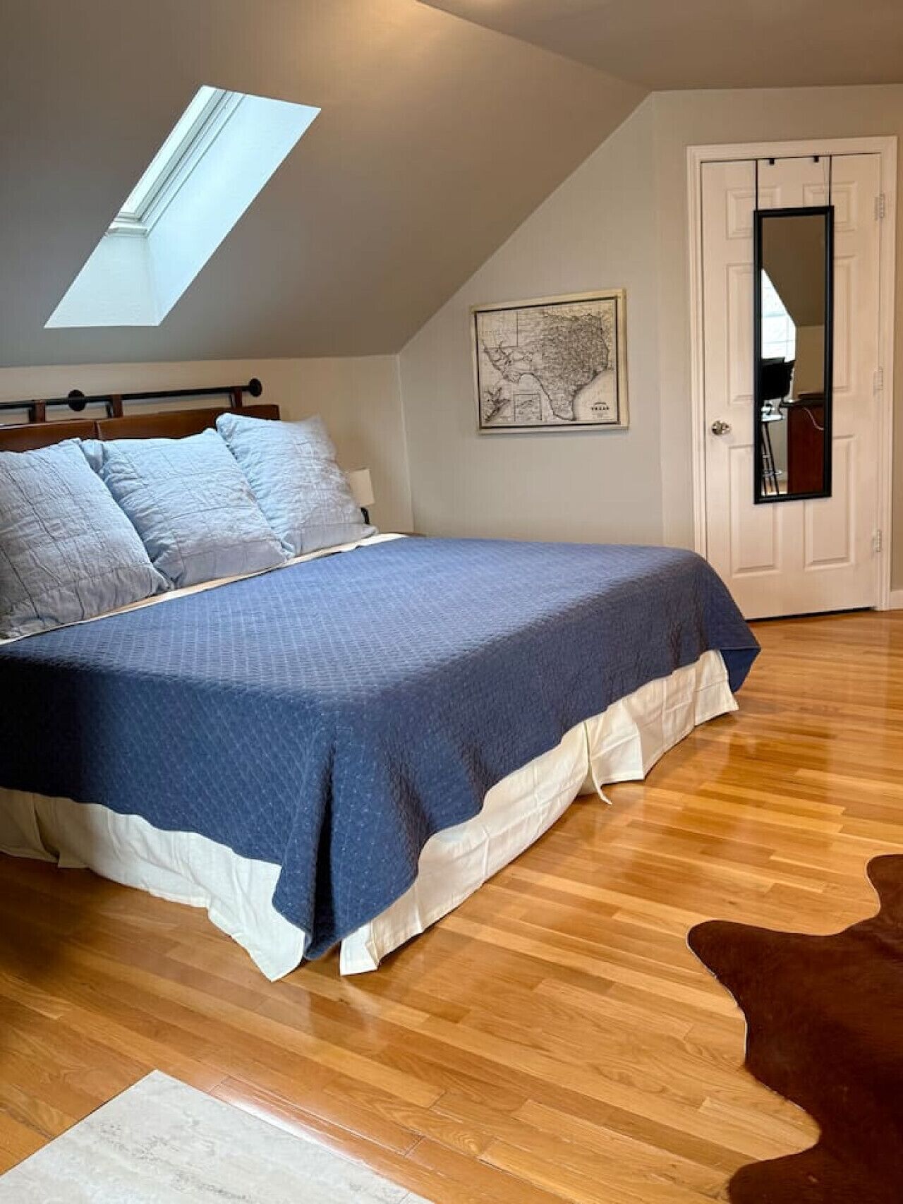 1 chambre, fer et planche à repasser, lit parapluie, Wi-Fi gratuit