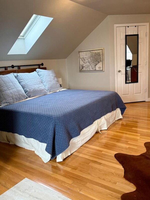 1 bedroom, iron/ironing board, travel cot, free WiFi