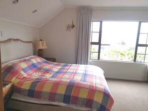 2 bedrooms, iron/ironing board, WiFi - Harbour & Sky View rooms, easily accessible to the Auckland CBD (Auckland)