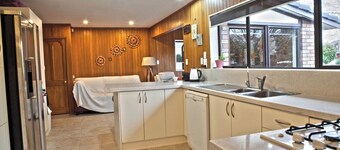 Harbour & Sky View rooms, easily accessible to the Auckland CBD