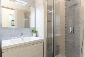 Shower, bidet