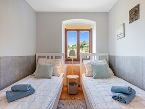 3 habitaciones, escritorio y internet 