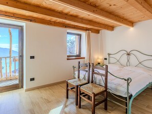 2 bedrooms, Internet