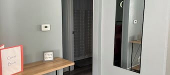 Cozy 2-bedroom house in peaceful Colo with AC