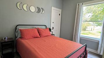 2 bedrooms, WiFi, bed sheets