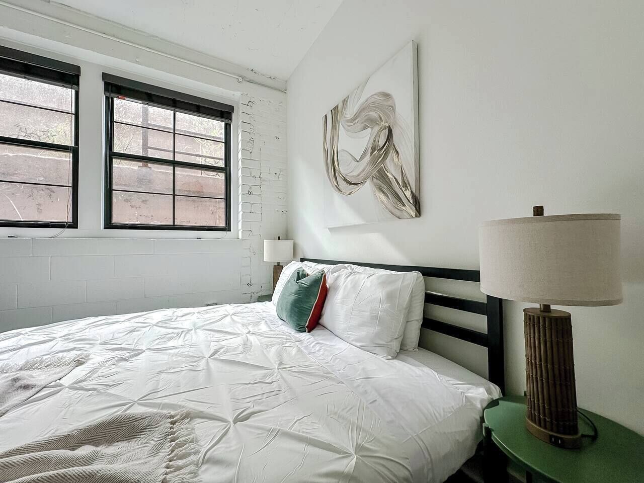 Desk, iron/ironing board, free WiFi, bed sheets