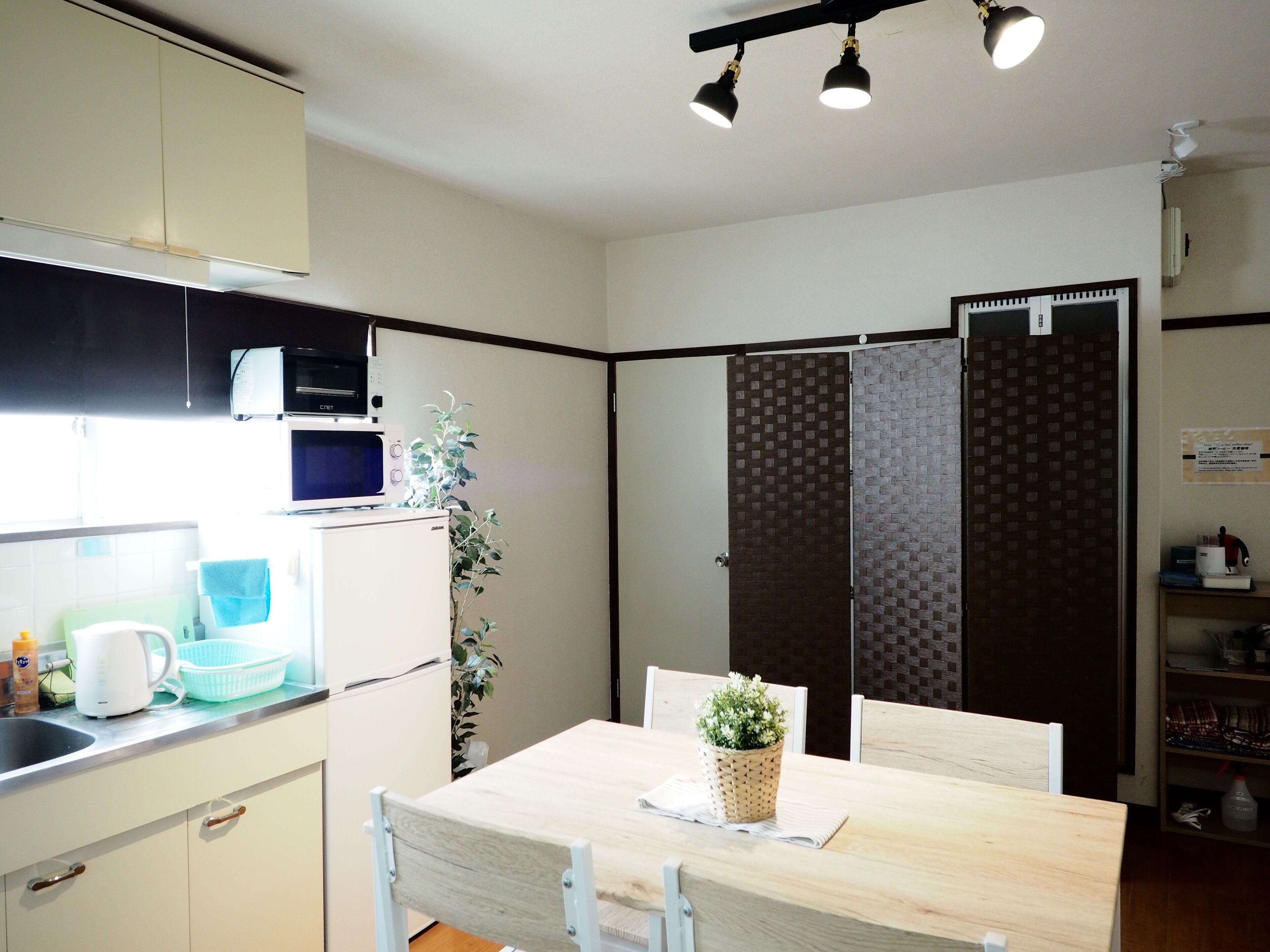 Desk, blackout curtains, soundproofing, free WiFi