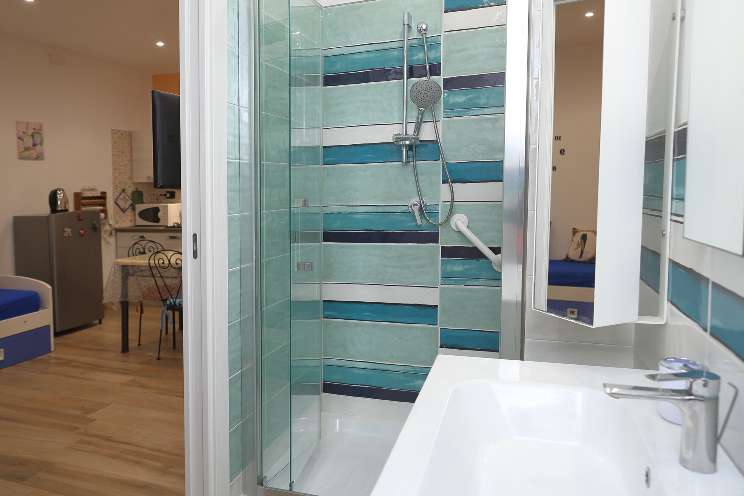 Een douche, een haardroger, een bidet