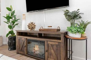 Interior - 5 Mins To JTNP/ Pool/ Trampoline/Volleyball/Games/Fire Pit (Joshua Tree)