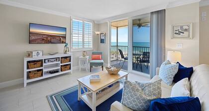 GULF VIEW | DESIGNER-CURATED 10TH FLOOR STUDIO | REMODELED KITCHEN | KING BED | BUILDING 3