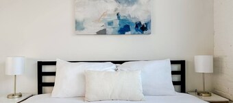 Sleepover | Elite Studio + Parking - Wichita