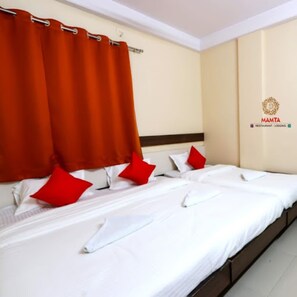 Dört Kişilik Oda, Sigara İçilmez | Masa, ücretsiz kablosuz İnternet, çarşaf takımı 