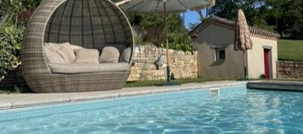 Country house with two pools and views