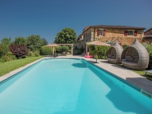 Pool - Superb country house with pool and lovely views (Soturac)