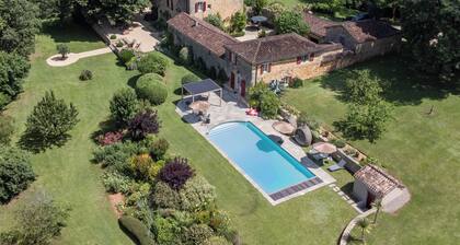 Luxus Landhaus mit 2 Pools und schöner Aussicht