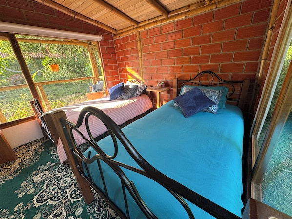 Cabane Familiale, vue montagne | 1 chambre, Wi-Fi gratuit, draps fournis