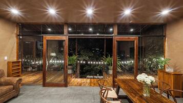 Villa im japanischen Stil, 4 Schlafzimmer, Talblick | Wohnbereich